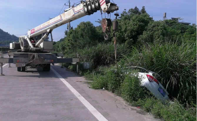 滕州重载吊车救援 滕州重载吊车救援